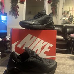 Nike Air Max 270 Sz 7 Men Authentic $130