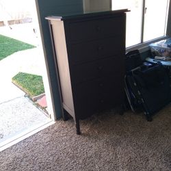 Small Dresser Brown 20 With And 3"1/2 Tell 