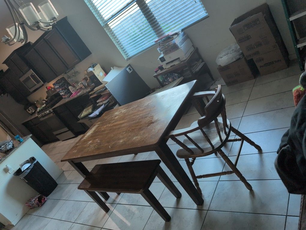 Kitchen Table And Chairs With Bench