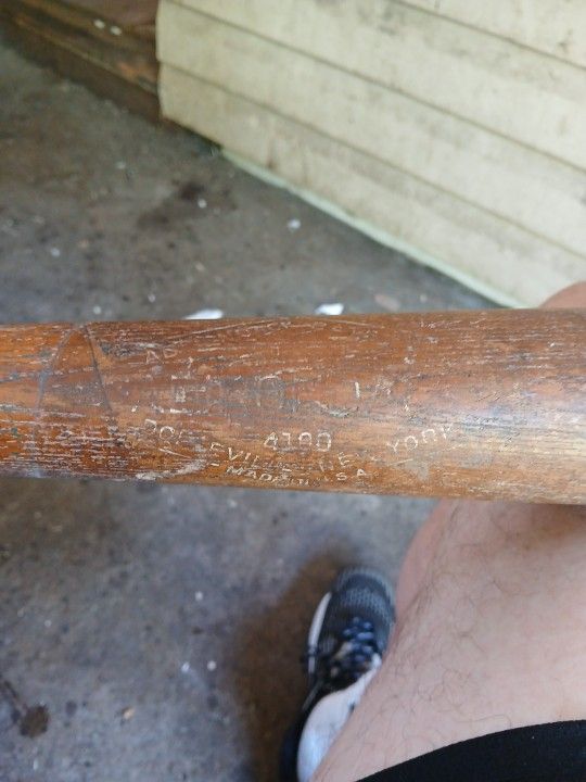 N.Y. Baseball Bat ???