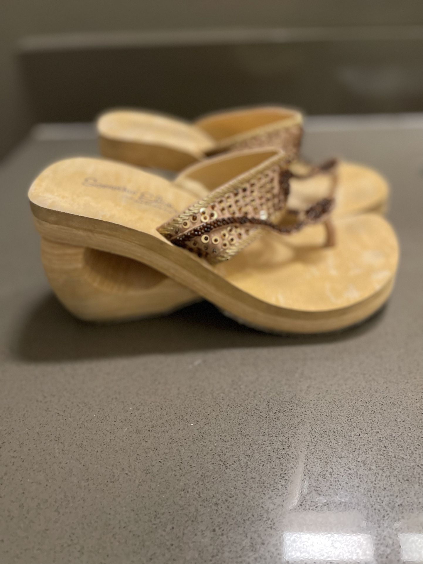 Skechers women’s sandals size 6