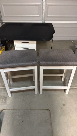 FREE SET OF STOOLS