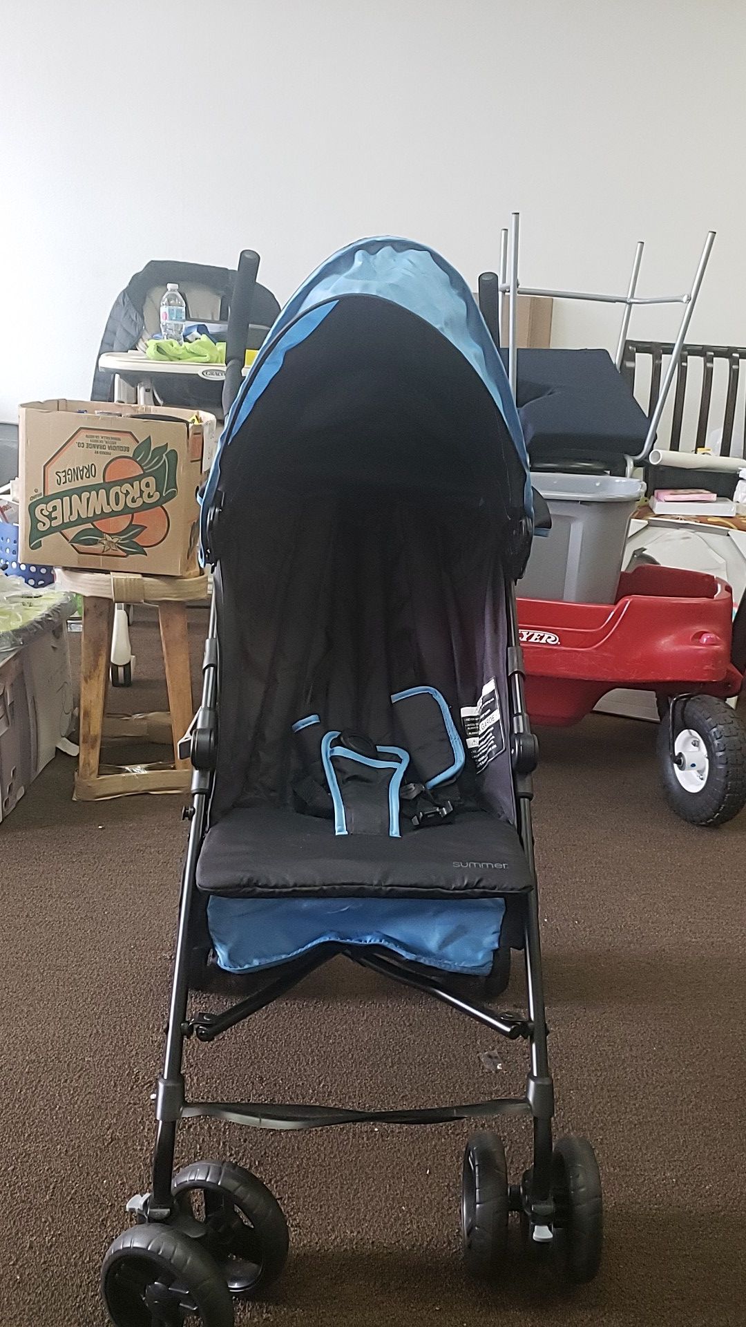 Stroller.. brand new. Pick up only!!!