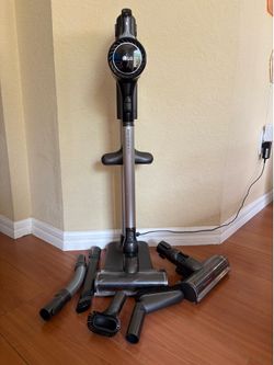 LG CordZero Cordless Stick Vacuum with Extra Attachments by. Can sell separately