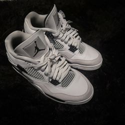 Jordan 4s