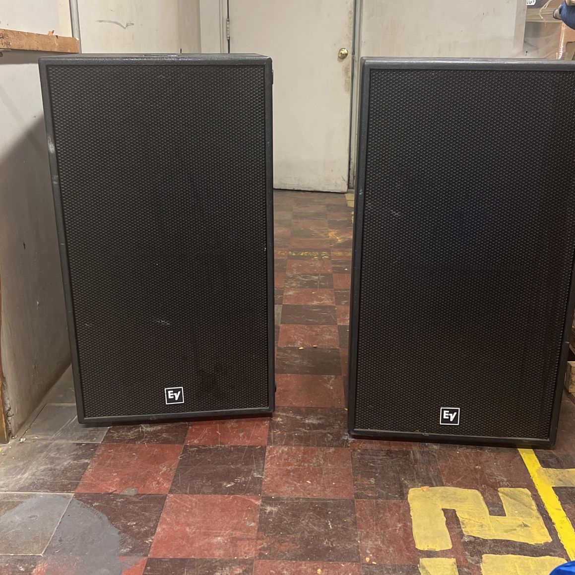 EV QRX 218 S Subwoofers 