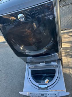 LG TwinWash Washer and Mini Washer- Works Great