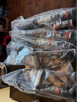 Fox 2.5 internal bypass shocks for Jeep Gladiator