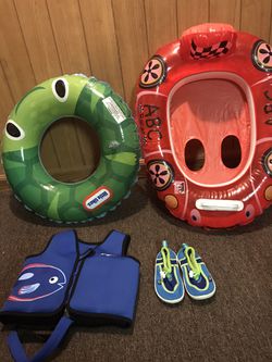 2 little kids floats swimming shoes size L(9,10) and life jackets 33-55 Lbs & 22 chest