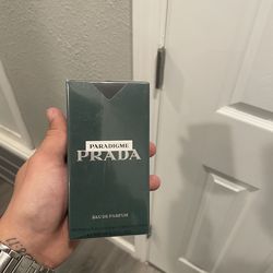 Prada paradigme colgone