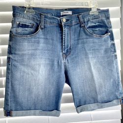 Kensie Cuffed Shorts - Womens 10/30 - Blue -Lght Wash Denim - Mid Rise - Zip Fly