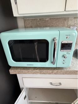 Daewoo Retro Microwave Oven - model KOR-7LREM mint green