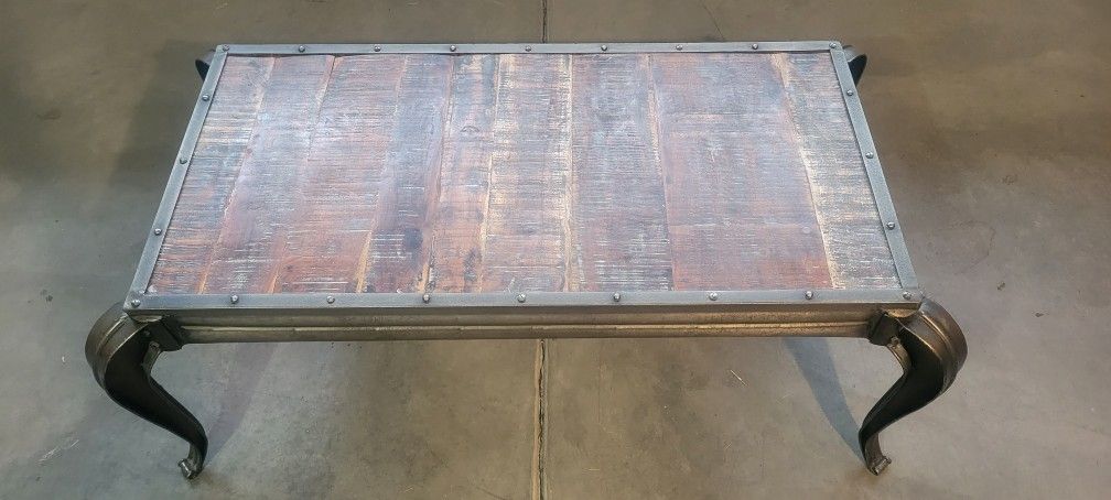 Coffe Table Medieval Style Wood & Metal