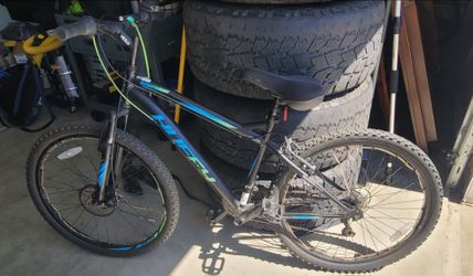 26M Huffy Nighthawk bicycle