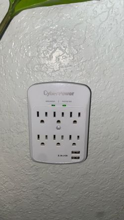 CyberPower P600WU Professional 6 - Outlet Surge Protector