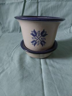 Vintage blue & white brinker dip crock