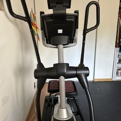Pro form eliptical - Excellent Condition