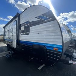 RV 20 Feet ! (Rear living)