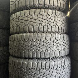 Vendo 275/65/R20 Goodyear y balance