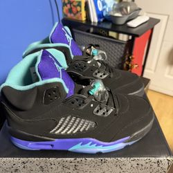 Retro 5 Grape