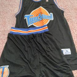 Champion Tune Squad Set 