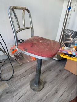 Vintage Industrial Factory Stool / Machine Shop Chair – Cast Iron Base