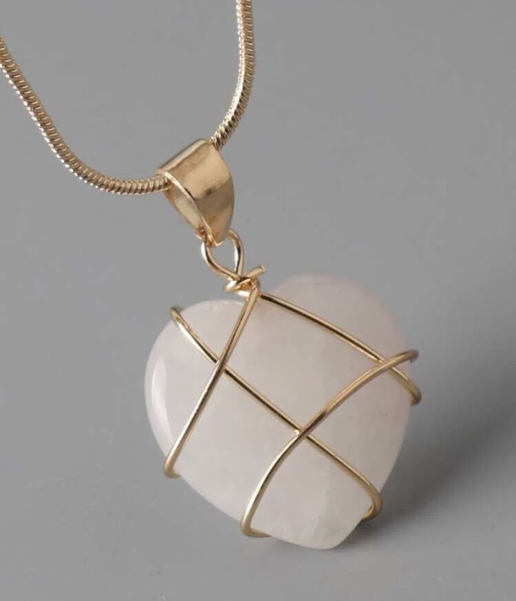 $7 Rose Quartz Heart Gold Toned Chain Necklace 