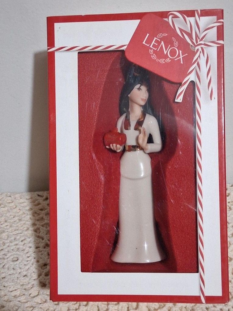 Lenox Disney Showcase Merry Mulan New With Box 