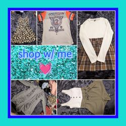 Women’s Clothing Lot – Dresses, Tops & Cozy Pieces (Gently Used)