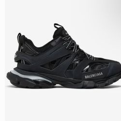 balenciagas track read desc 