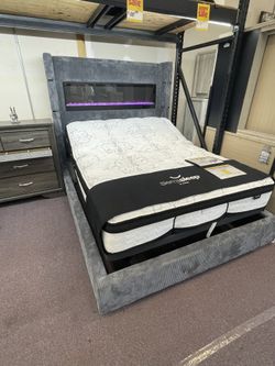 Queen Fireplace Bedroom Set