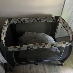 Baby Crib/ Play Pin 