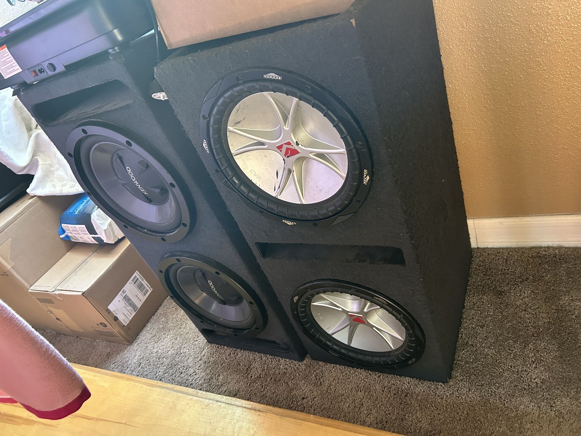 Los 2 Cajones De Bocinas X $450. Obo. Trabajan. Muy Bien