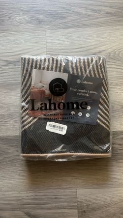 Lahome rug
