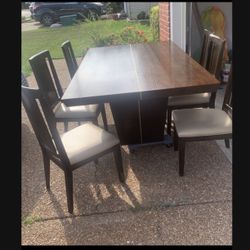 Kitchen table W/6 Chairs 