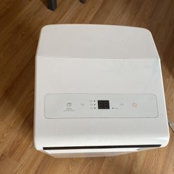 Midea Air Conditioner Mobile Type 
