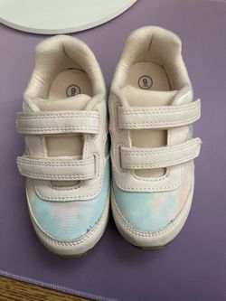 Size 9 Cat & Jack Shoes 