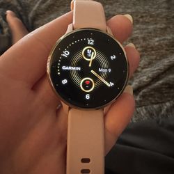 Garmin Venu 3s Fitness Watch  In Soft gold/rose