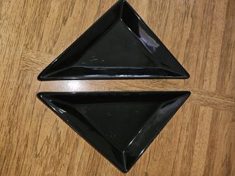 Pampered Chef Black Triangle Dishes