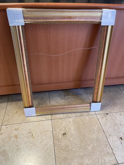 Gold picture frame 23 1/2 x 29 1/2 inner