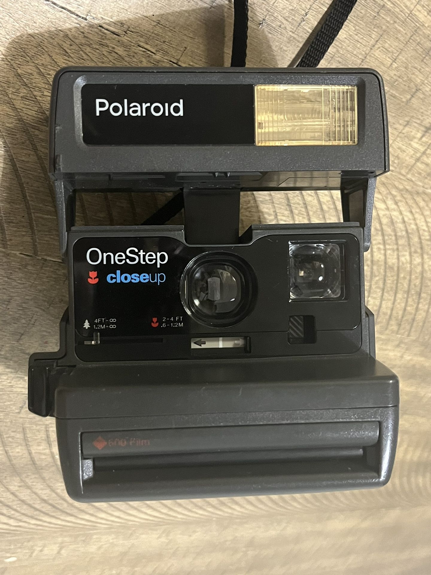 Polaroid 600 Close Up Instant Camera