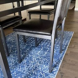 4 Seater dinning table