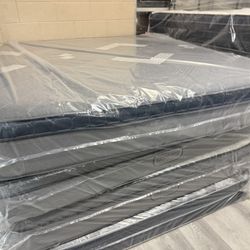 California King Pillow Top Foam Mattress