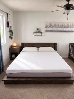 King Size Purple Mattress + Solid Wood Platform Bed Frame – Excellent Condition