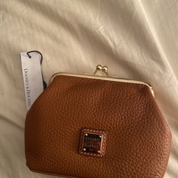 Dooney& Bourke Coin Bag
