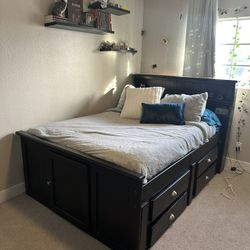 Double bed w/ Drawers & Hiding Spot/Storage