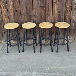 Barstool set of 4