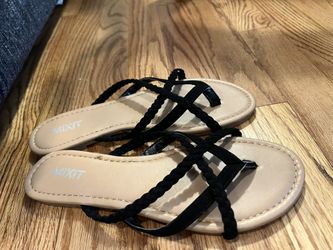 Girls Sandals: Size 6