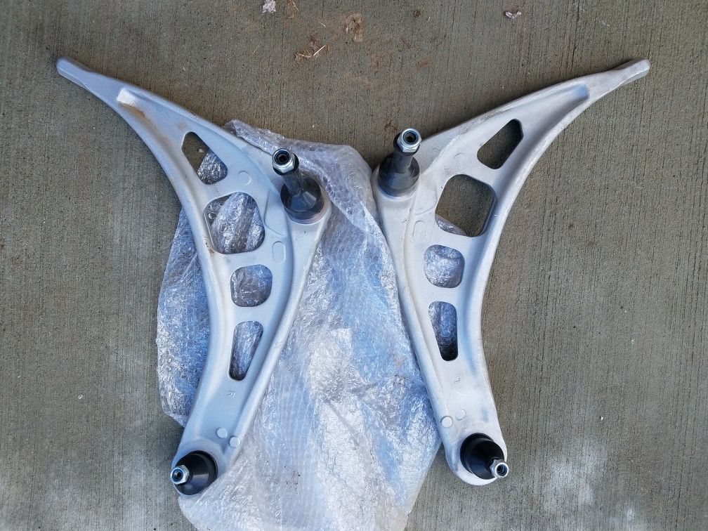 2004 BMW series suspension arms