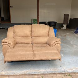 Double Recliner (love Seat)   5’5 Width X3”6 Height 